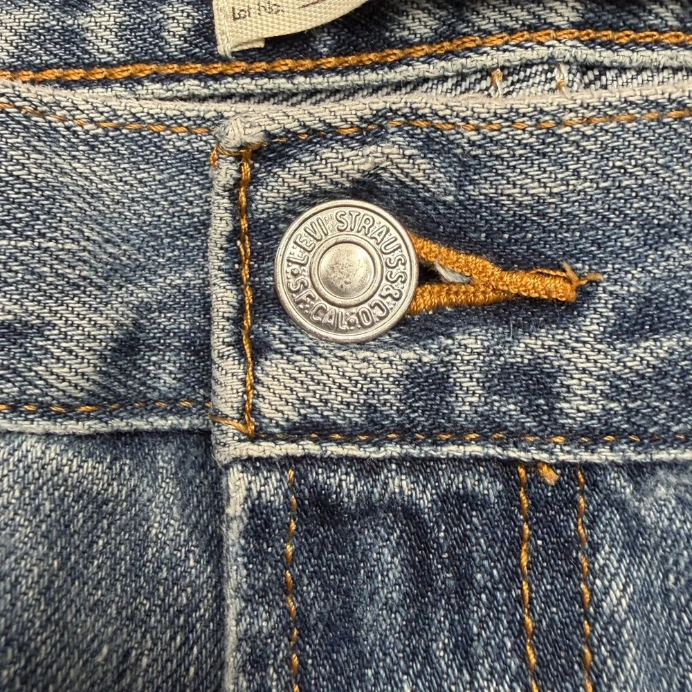 Levi's 560 Comfort Fit Jeans Mens 36x34 Blue Light Wash Loose Tapered Denim